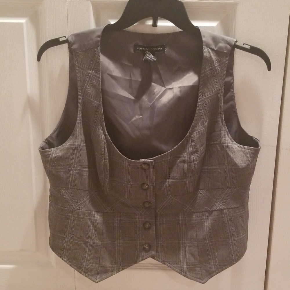 Plaid vest - size 16 NY & Co.